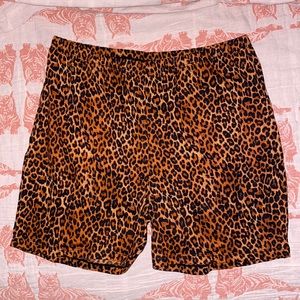 Leopard 🐆 bike shorts